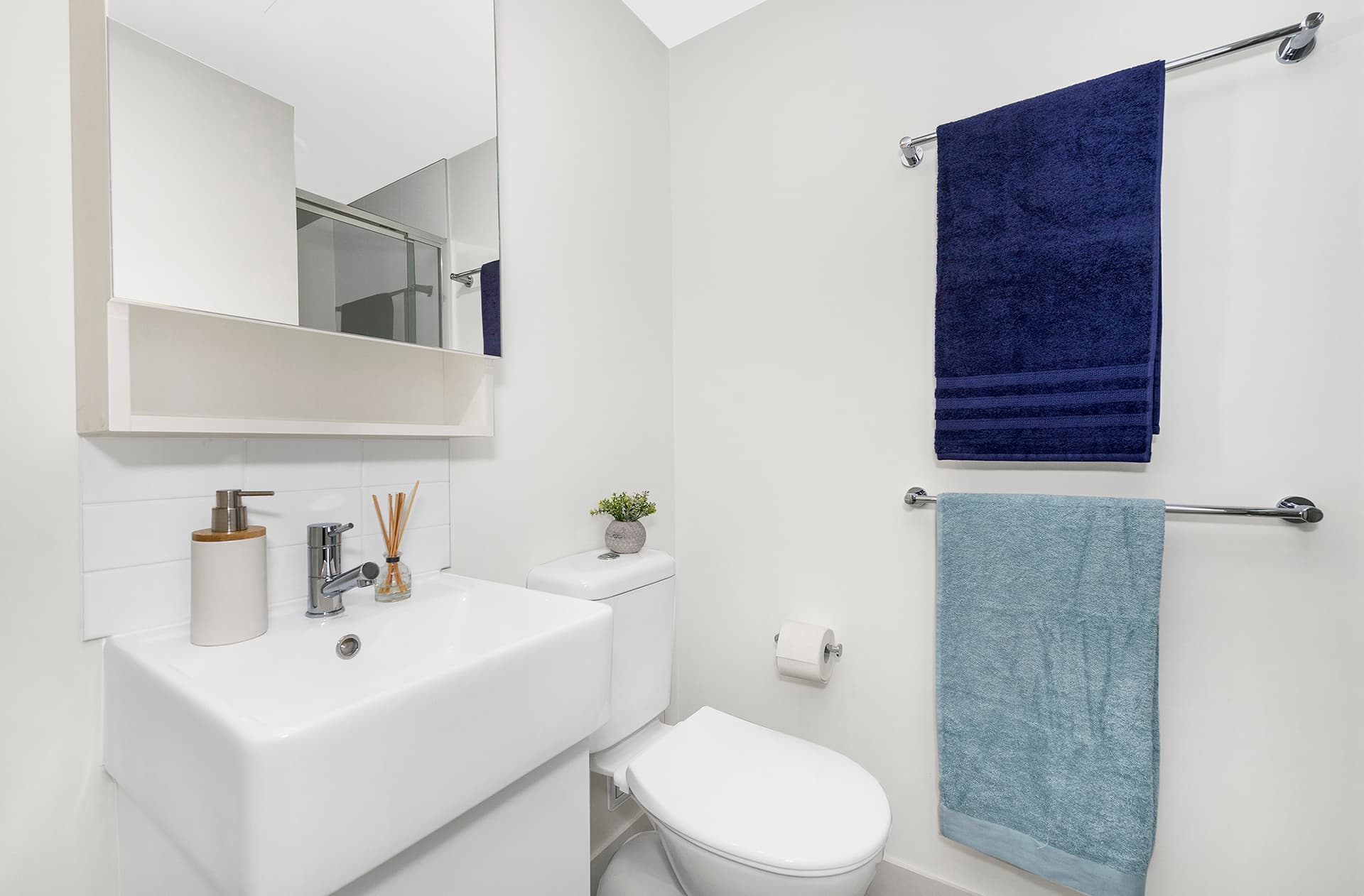 King single bed apartment